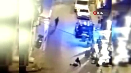 Beyoğlu'nda kapkaç ve hırsızlık anı kamerada