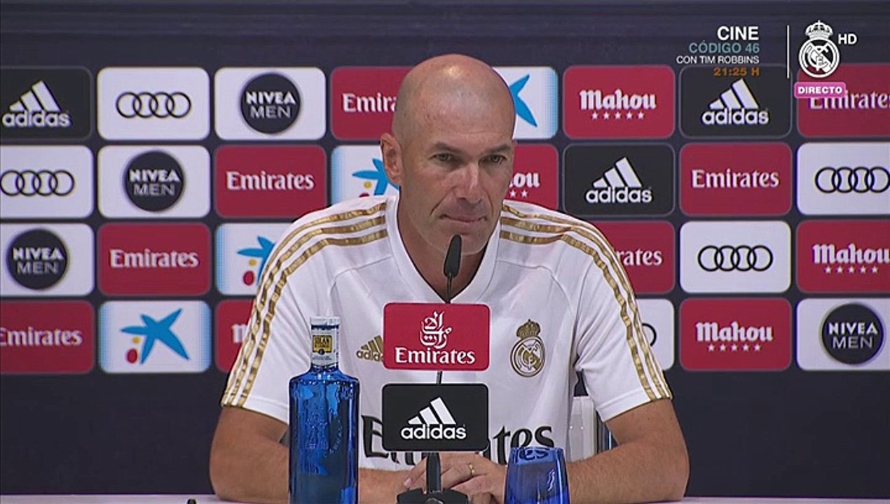 Zinedine Zidane: "¿Fichajes? Me conformo con lo que tengo, a los mejores"