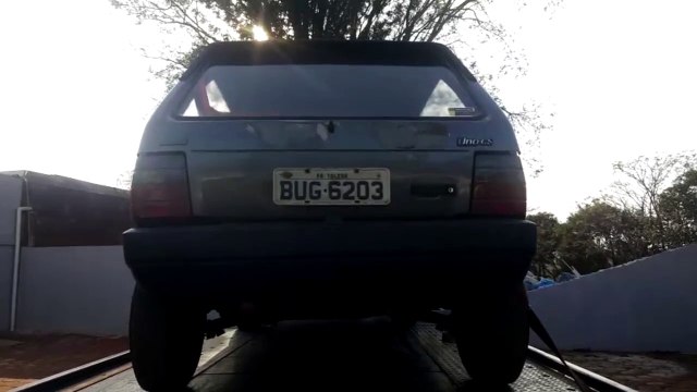 Fiat Uno furtado é recuperado pela PM no Bairro Interlagos