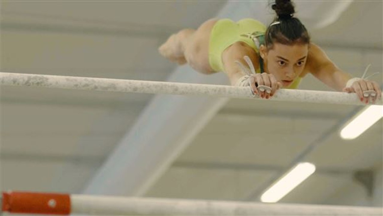 The Next Olympian Series: Turn-Champion Angela aus Italien