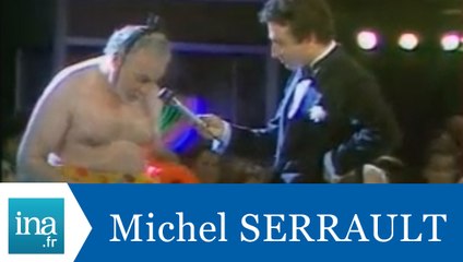 Michel Serrault déguisé en sumo dans Champs Elysées - Archive vidéo INA