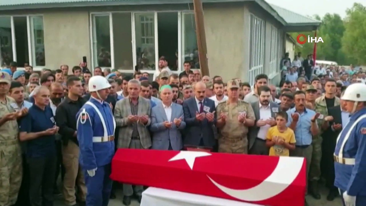 Düğün günü kardeşiyle birlikte toprağa verildi