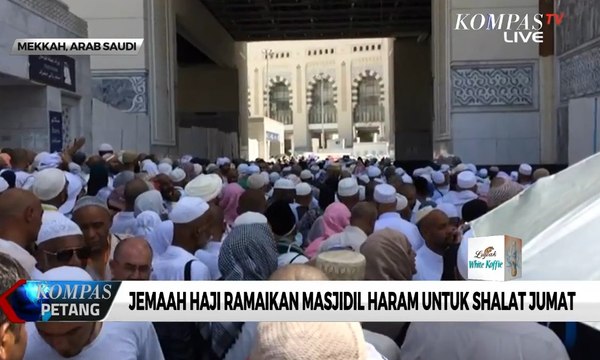 Jemaah Haji Ramaikan Masjidil Haram untuk Shalat Jumat
