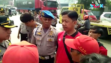 Aparat Hadang dan Intimidasi Aksi Demo Buruh
