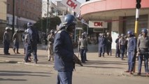 Tensión en Zimbabue tras la prohibición de protestas opositoras por la crisis