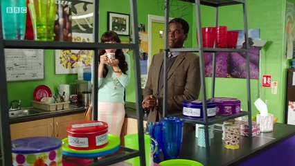 4 Oclock Club-S03e10-Gold-9