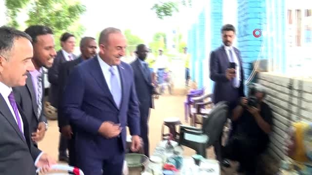 - Çavuşoğlu, Sudanlıların hayır dualarını aldı- Bakan Çavuşoğlu, Hartum halkı ile bir araya geldi
