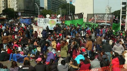 "Жить становится все хуже"