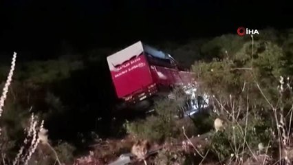 Patates yüklü kamyon uçuruma yuvarlandı: 1 ölü