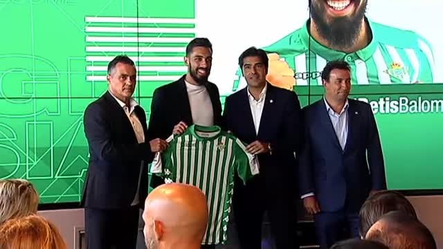 Presentación de Borja Iglesias como nuevo jugador del Betis