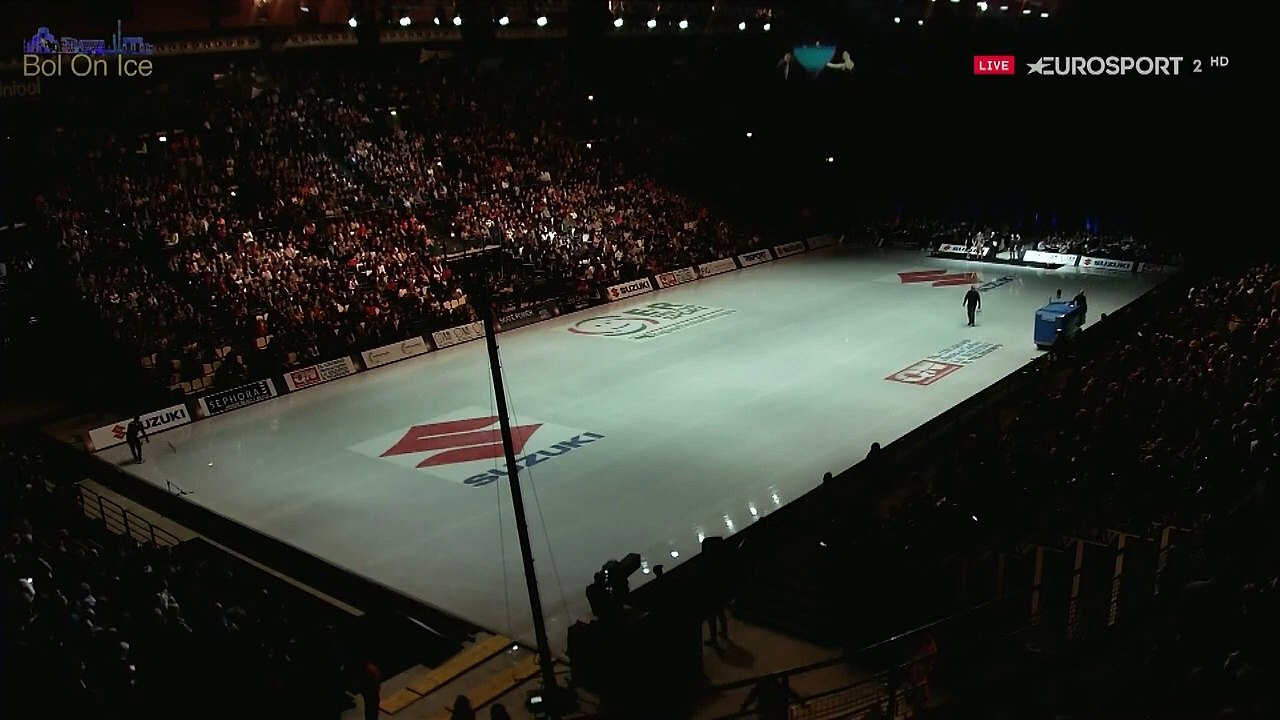 2019.05.04 - BOL on ICE - Commentators talk about the new era in the Ladies' figure skating and about the new rules (ESP ITA)