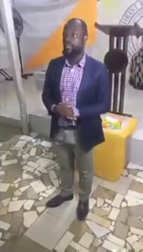 RESURRECTION ANNONCEE DE DJ ARAFAT : LE PASTEUR DONNE TOUS LES DÉTAILS QUAND IL EST ALLÉ VOIR LA FAMILLE D'ARAFAT