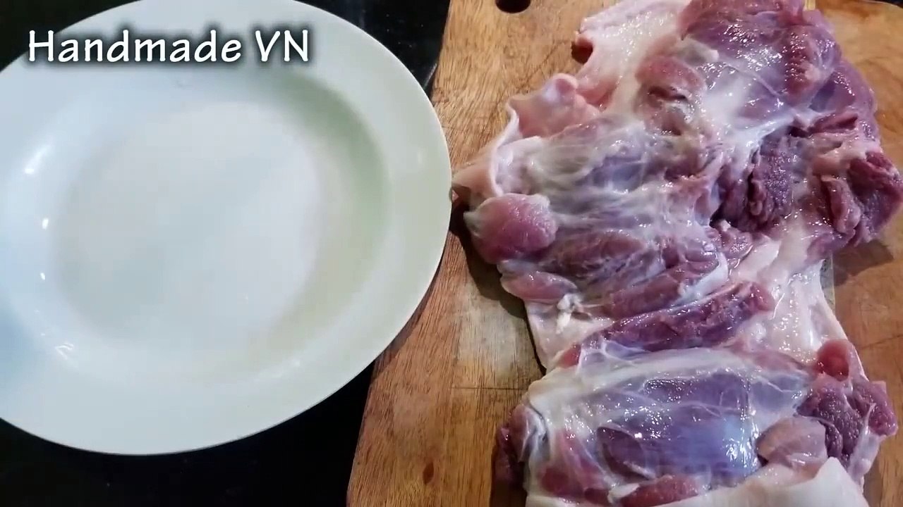 Cách bó thịt chân giò mềm ngon da giòn