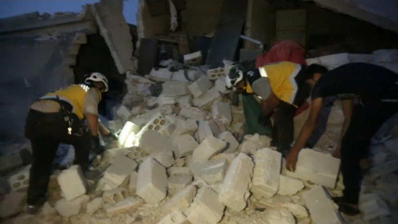 Idlib: mindestens 6 kinder bei luftangriffen getötet