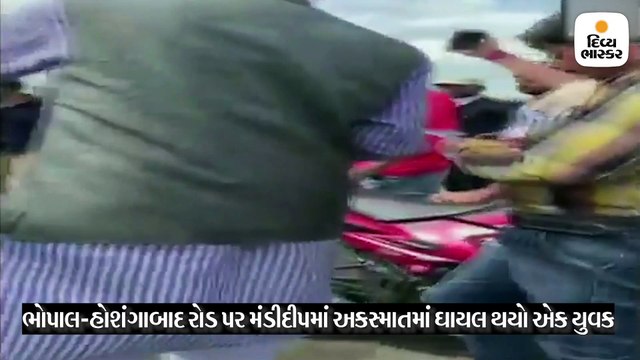 રસ્તા પર અકસ્માતમાં ઘાયલ હતો યુવક, પૂર્વ સીએમ શિવરાજ સિંહે મદદ કરી હૉસ્પિટલ ખસેડ્યો