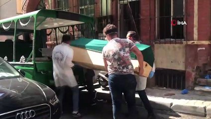 Beyoğlu'nda Ceset Şoku