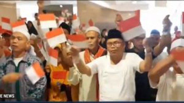 Jemaah Haji Indonesia Rayakan HUT ke-74 RI