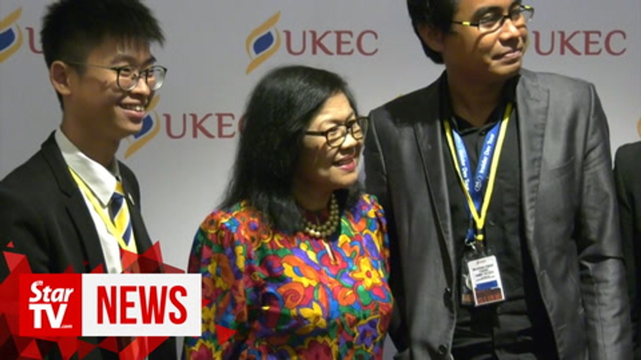 Rafidah: Stop 'playing a role'
