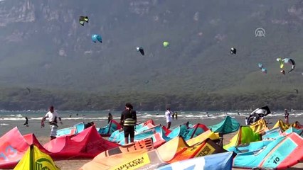 Gökyüzünün renkli kanatlarını "Deli Mehmet" havalandırıyor - MUĞLA