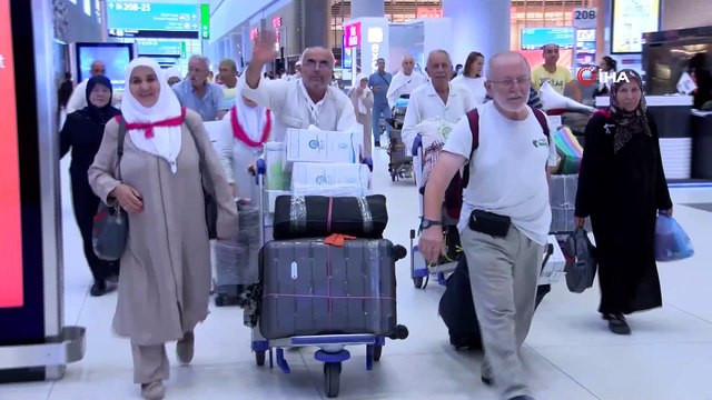 İlk Hac kafilesi kutsal topraklardan döndü