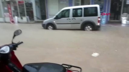 Susurluk'ta sağanak hayatı olumsuz etkiledi