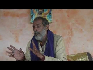 पेड़ की चोटी पर चढ़कर पत्तियों पर योग करते हैं मोगली बाबा, चमत्कार देख हर कोई हैरान