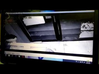 सरिया लेकर पहुंचा एटीएम तोड़ने, सीसीटीवी ने कैद कर ली सारी करतूत