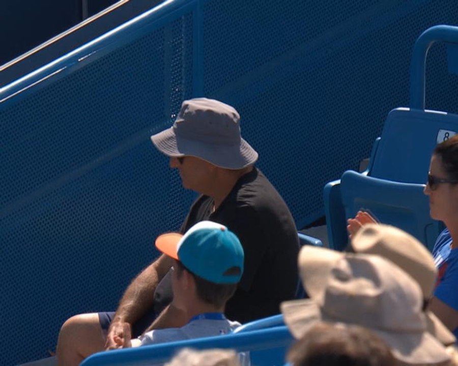 تنس:بطولة سينسيناتي: كينين تهزم اوساكا 6-4 و 1-6 و 2-0 وبالإنسحاب