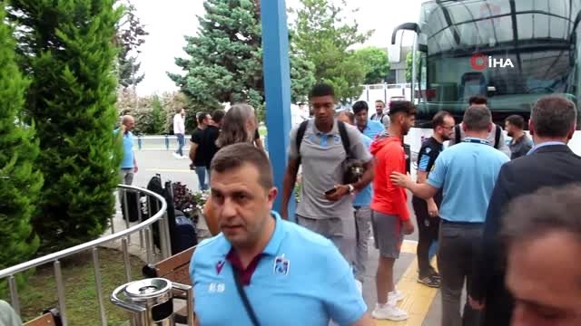 Trabzonspor, yeni sezonun ilk maçı için İstanbul'a gitti
