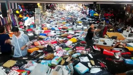 EMİNÖNÜ ALT GEÇİDİNDEKİ ÇARŞIYI SU BASTI