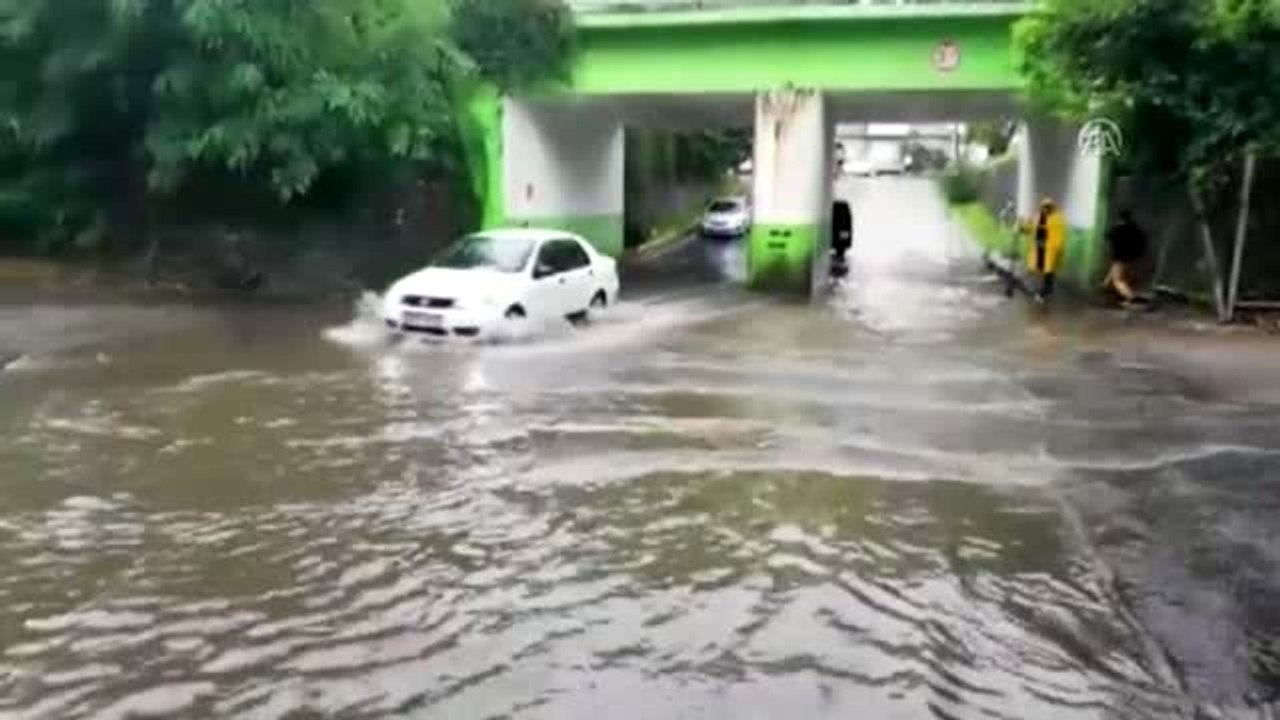 Sağanak ve fırtına hayatı olumsuz etkiledi (2)