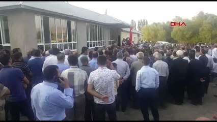 Ağrı Damat ve ağabeyi, düğün öncesi kazada hayatını kaybetti -1