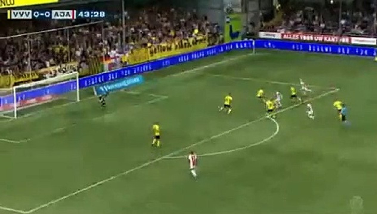 Venlo 0 -2  Ajax : Penalty Kick - 0:2 - 49'   Tadic D. (Penalty), Ajax