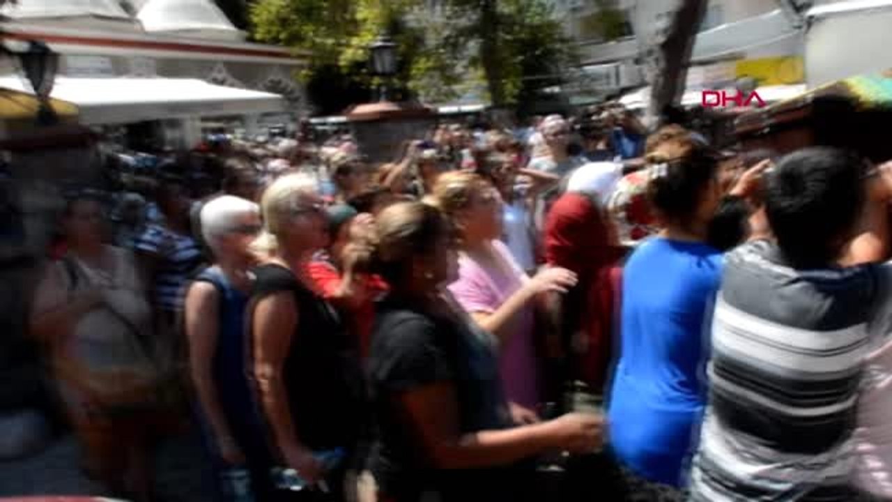İZMİR Dikili'de 4 ay önce boşanan genç kadın öldürüldü