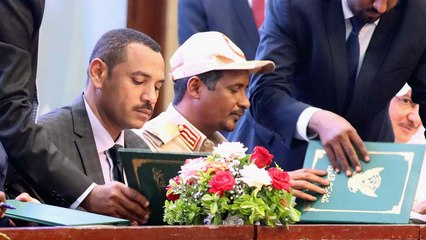 السودانيون بالشوارع للاحتفال بنجاح ثورتهم