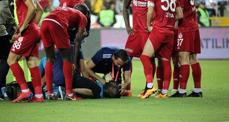 Sivasspor kalecisi Samassa, ambulansla sahayı terk etti