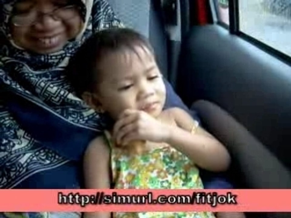 Little_Sarah_Sleeping_vs_Eating
