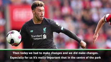 Tải video: Klopp delighted by 'outstanding' Oxlade-Chamberlain