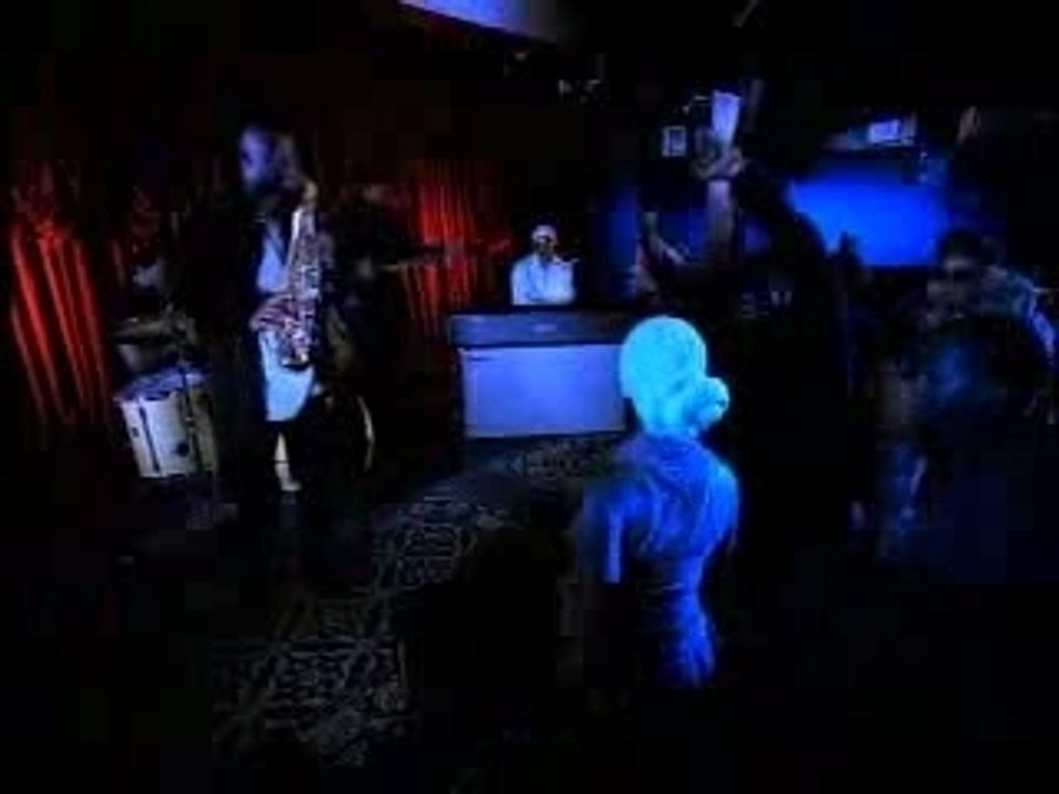 Mike Phillips feat. JR - Wonderful And Special