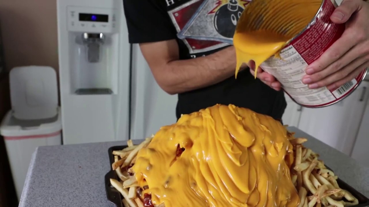 Epic Chili Cheese Fries!! (10,120 Calories) video Dailymotion
