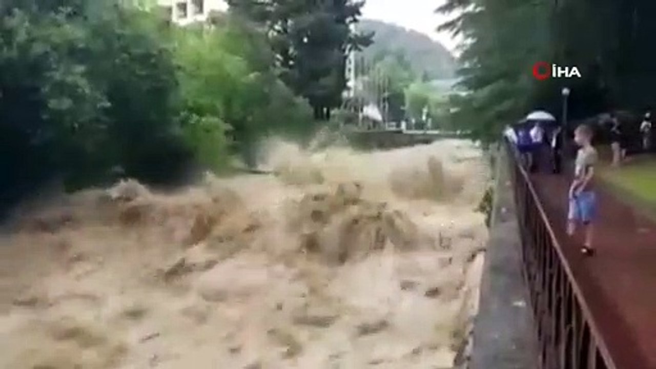 - Soçi’de Sel Felaketi