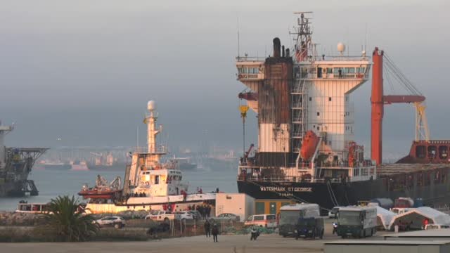 El Gobierno ofrece el puerto de Algeciras para acoger a los 107 rescatados del Open Arms