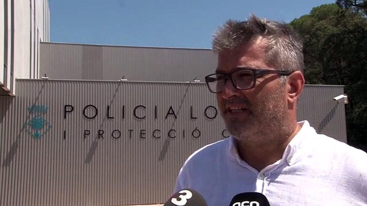 Desmantellada una festa il·legal que aplegava 150 persones a la cala Sa Boadella
