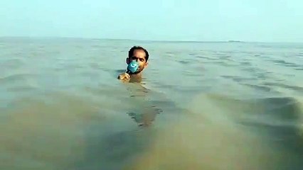 Pakistanlı muhabir 'sel haberini' böyle sundu