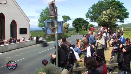 Le Tourist Trophy, les jeux du cirque _ ( vidéo contenu officiel moto journal ) ( 720 X 1280 )