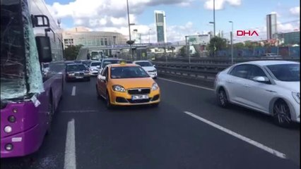 ÇAĞLAYAN'DA BELEDİYE OTOBÜSÜ ANİ FREN YAPAN KAMYONA ÇARPTI