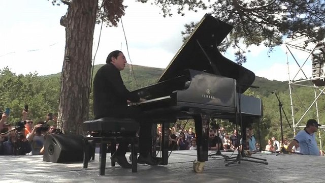 Video | Piyanist Fazıl Say'dan Kaz Dağları'nda 'Su ve Vicdan Nöbeti' eylemcilerine destek konseri