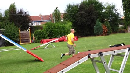 Concours agility Mon chien Mon ami de Quaregnon Parcours accompli par Fabian Dehon