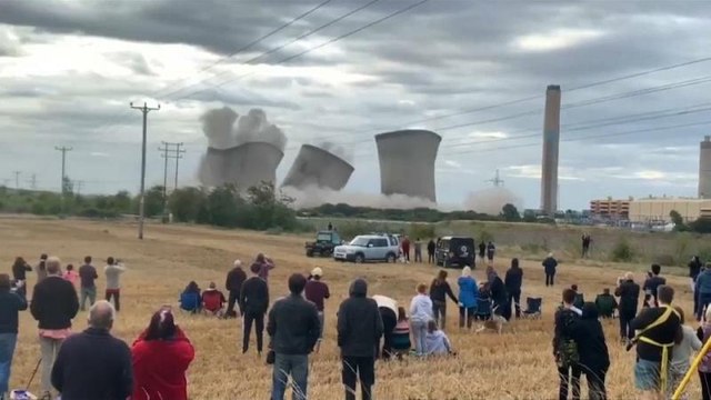 Demolita la centrale elettrica di Didcot