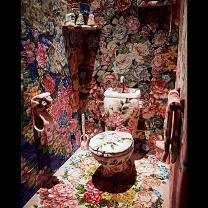 Real Estate Agent Posts 25 of the Worst Home Design Finds by Her Fellow Agents